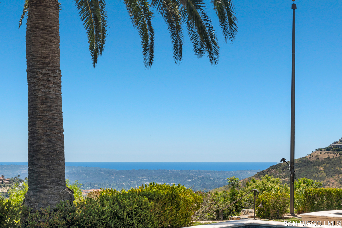 https://sdmls-assets.cdn-connectmls.com/pics/01861EDC8518E8B0E0636110000A1D21/HD_1690569583550_cielo_ocean_photo.JPEG