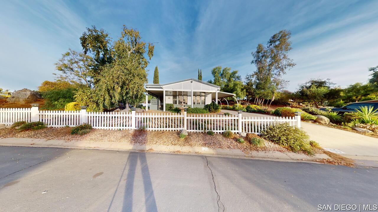 Home for Sale in Valley Center