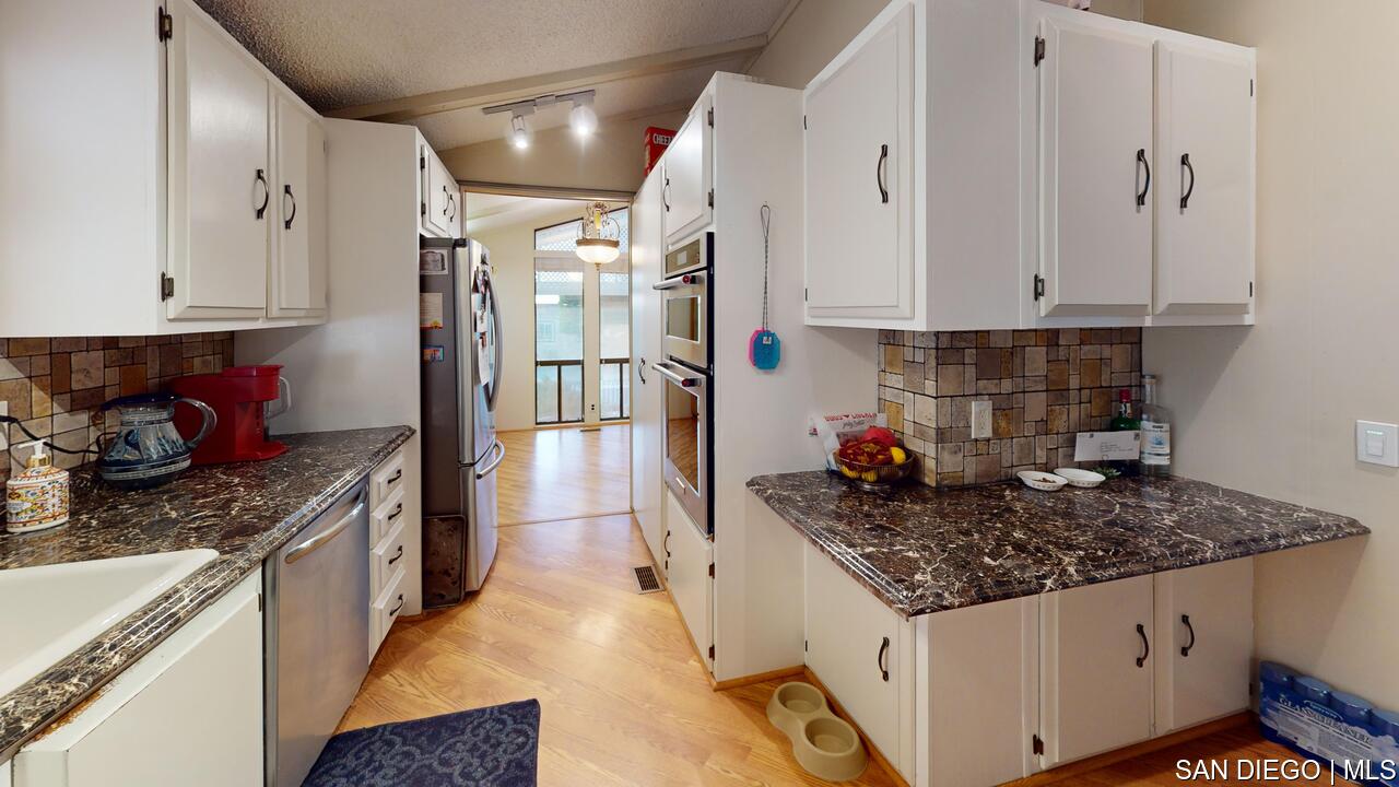 Home for Sale in Valley Center