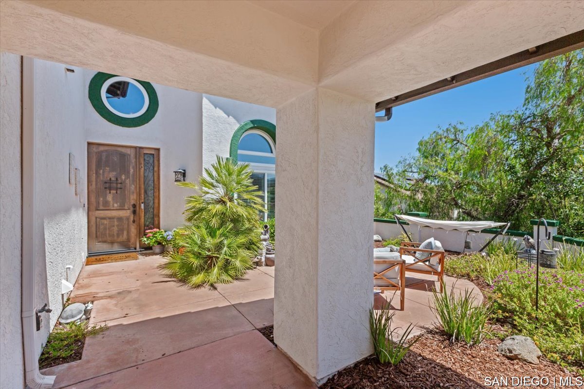 https://sdmls-assets.cdn-connectmls.com/pics/335F04EBBF4A9611E0633111000AF8B3/HD_1745333354597_06_Courtyard.JPEG