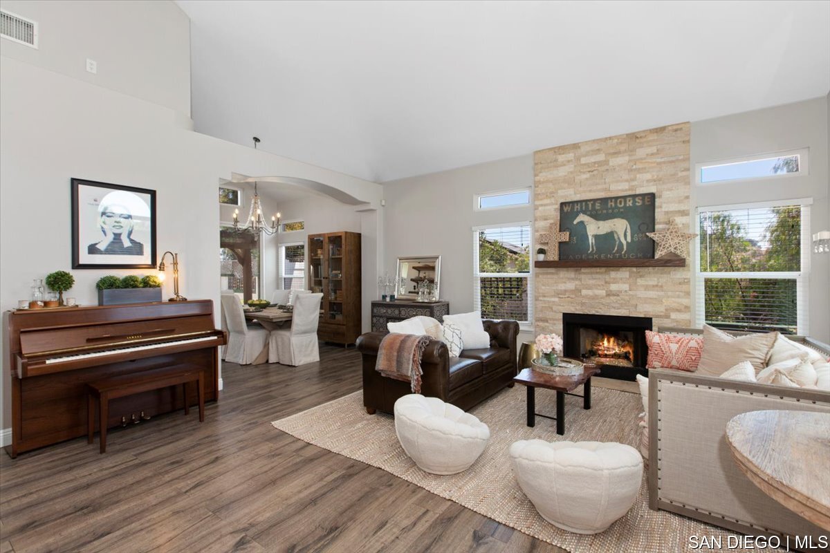https://sdmls-assets.cdn-connectmls.com/pics/335F04EBBF4A9611E0633111000AF8B3/HD_1745333355655_11_Living___Dining.JPEG