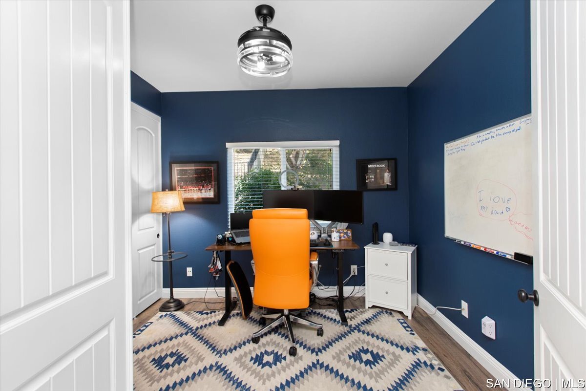 https://sdmls-assets.cdn-connectmls.com/pics/335F04EBBF4A9611E0633111000AF8B3/HD_1745333377484_27_Bedroom.JPEG