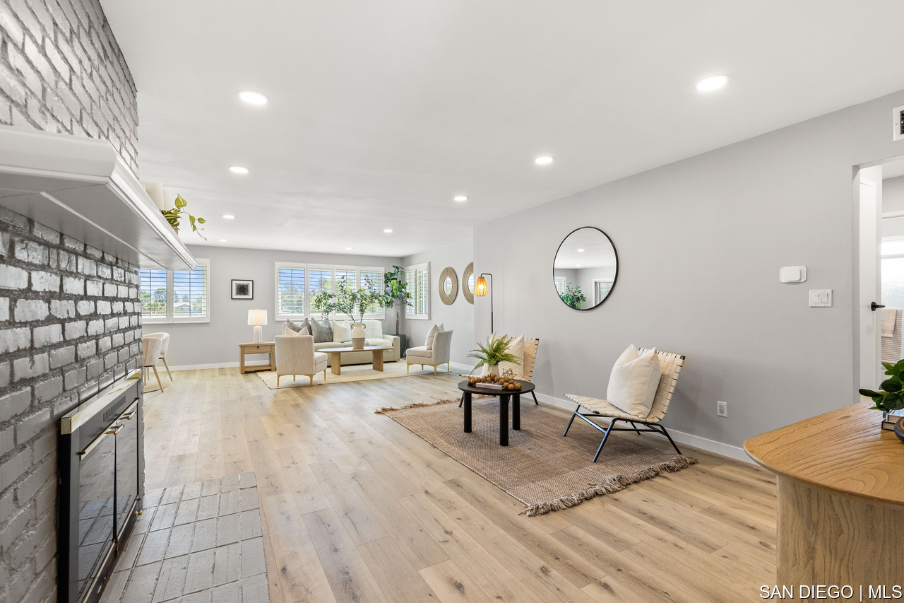 https://sdmls-assets.cdn-connectmls.com/pics/376AC32BAEF582B8E063EA11000AA7B6/HD_1749827873897_La_Mesa_1.JPEG
