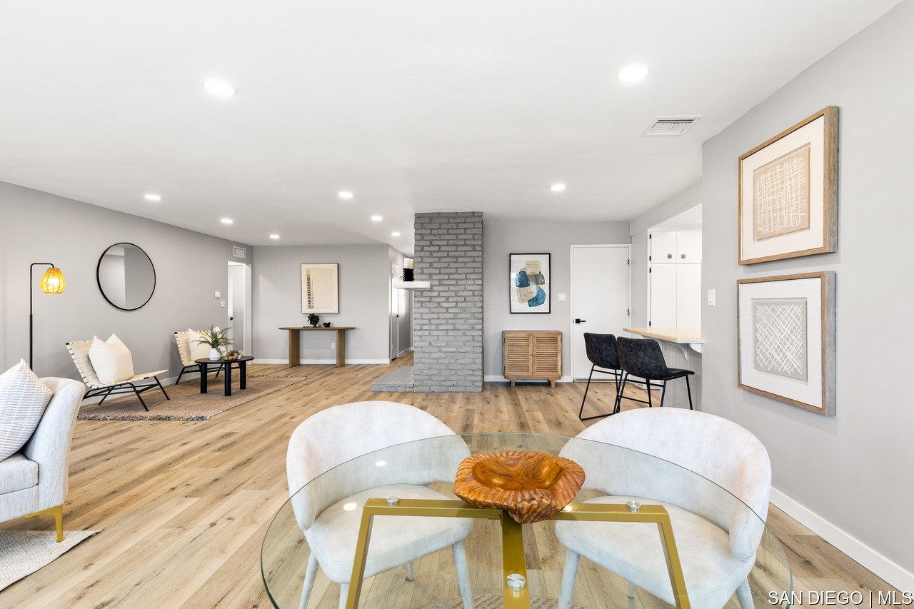 https://sdmls-assets.cdn-connectmls.com/pics/376AC32BAEF582B8E063EA11000AA7B6/HD_1749827880563_La_Mesa_16.JPEG