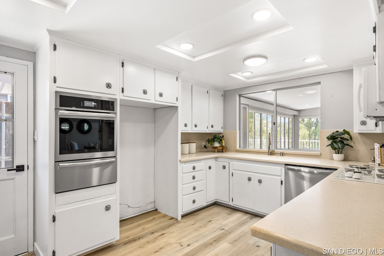 https://sdmls-assets.cdn-connectmls.com/pics/376AC32BAEF582B8E063EA11000AA7B6/HD_1749827882477_La_Mesa_24.JPEG