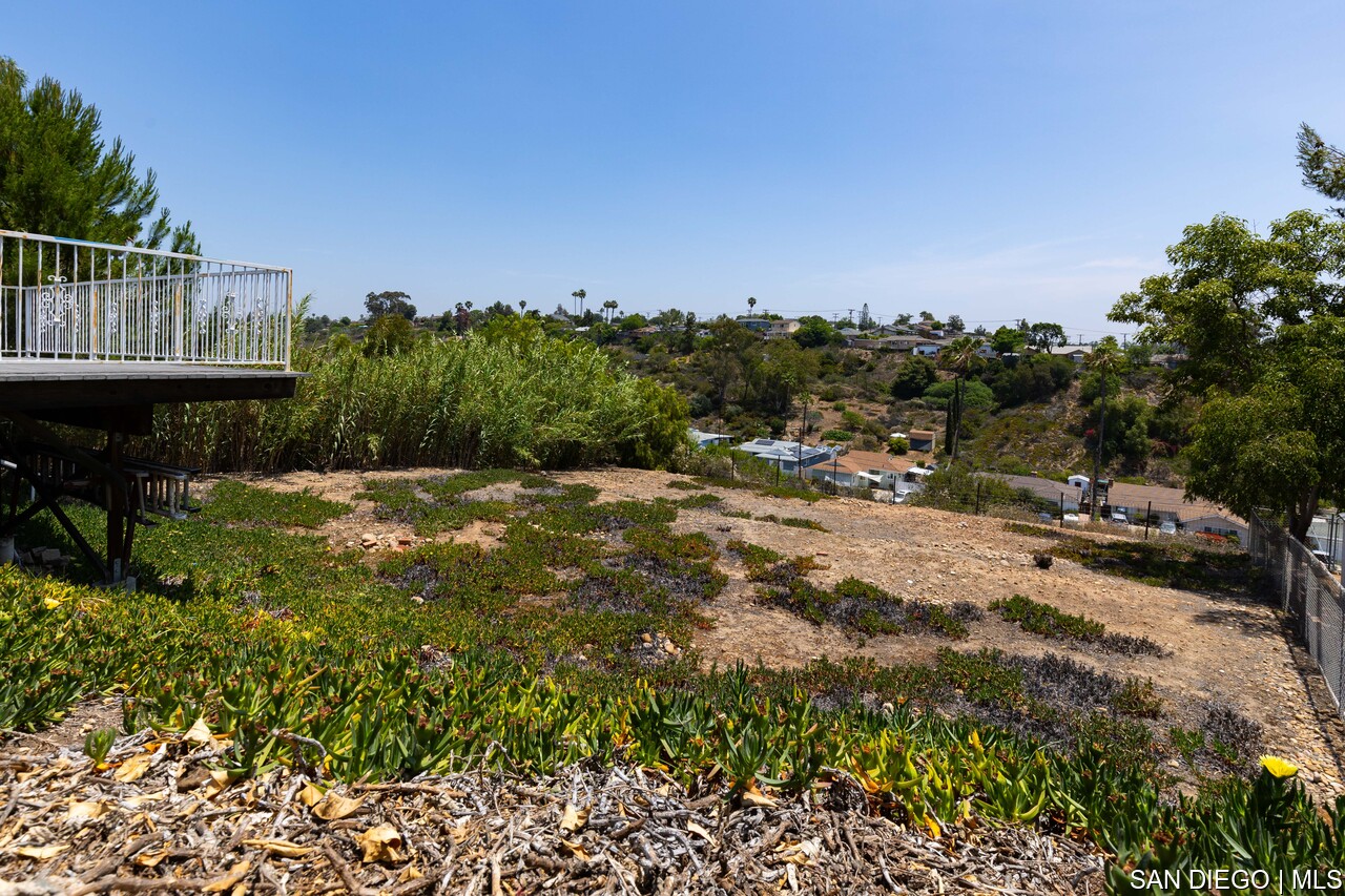 https://sdmls-assets.cdn-connectmls.com/pics/3776977B3A62A10DE063EA11000A7DCC/HD_1749827886295_La_Mesa_37.JPEG