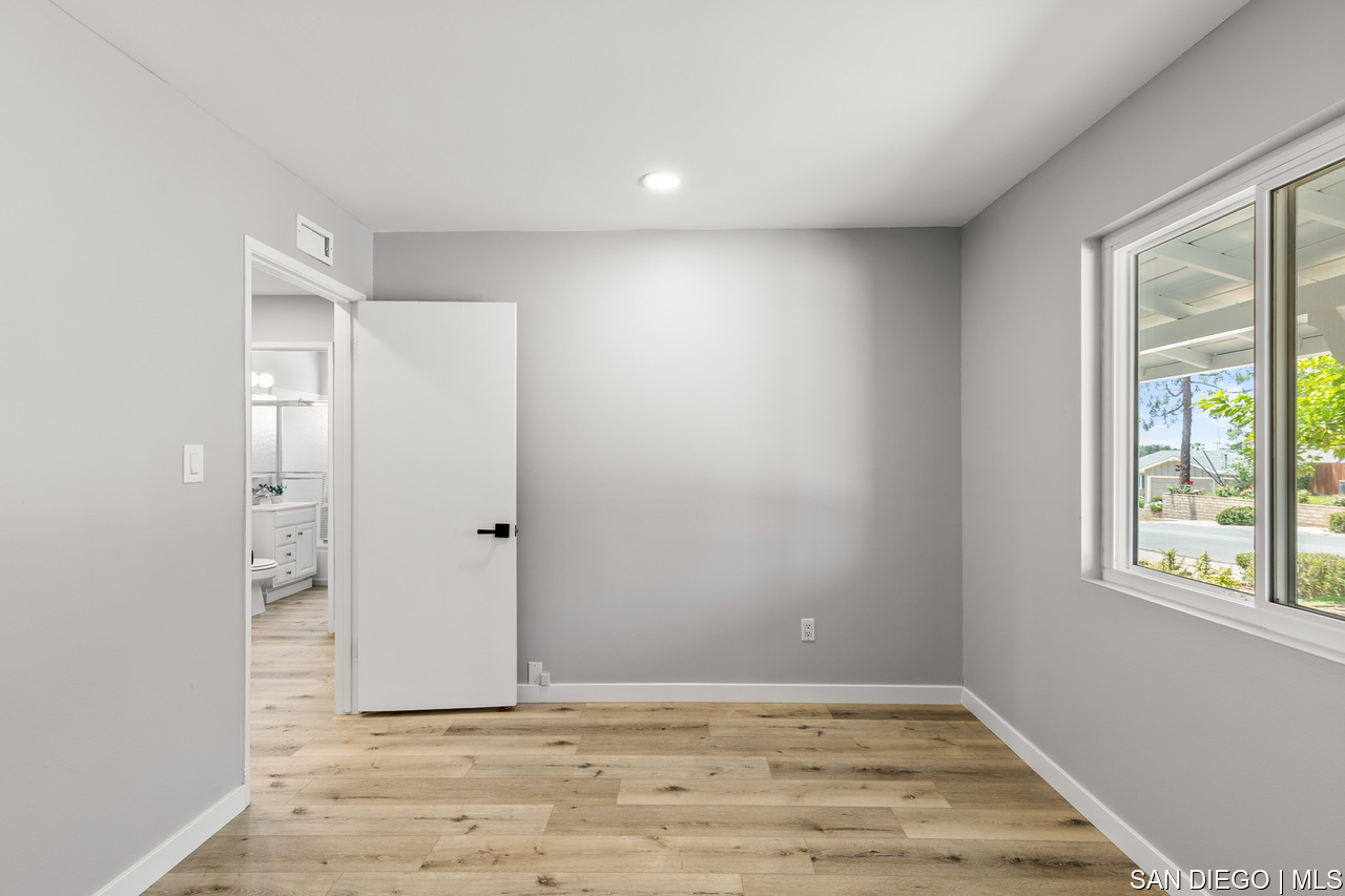 https://sdmls-assets.cdn-connectmls.com/pics/3776977B3A62A10DE063EA11000A7DCC/HD_1749827887679_La_Mesa_42.JPEG