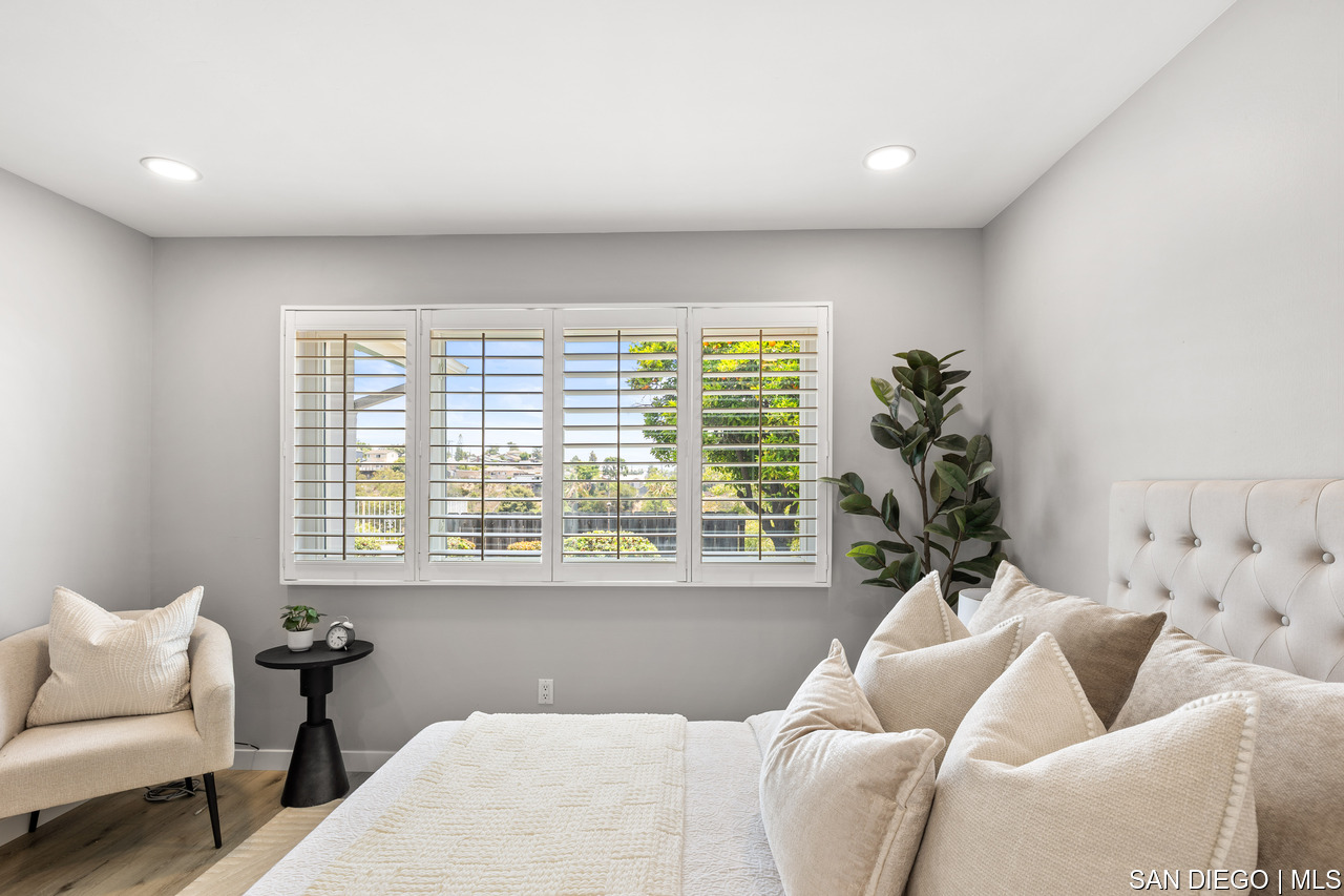 https://sdmls-assets.cdn-connectmls.com/pics/3776977B3A62A10DE063EA11000A7DCC/HD_1749827890048_La_Mesa_48.JPEG