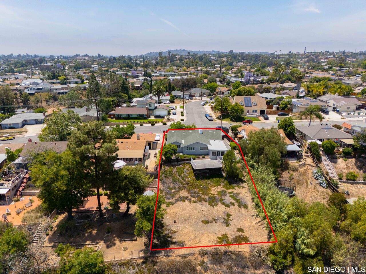 https://sdmls-assets.cdn-connectmls.com/pics/3776977B3A62A10DE063EA11000A7DCC/HD_1749827891982_La_Mesa_65.JPEG