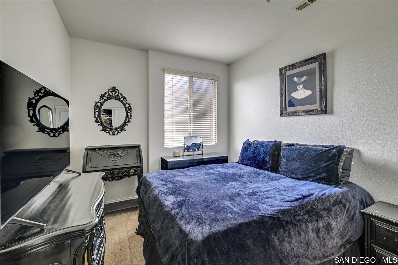 https://sdmls-assets.cdn-connectmls.com/pics/39E8244E56DD139FE0636E11000A153B/HD_1752536453079_17_3877_Pell_place_Unit_118_17.JPEG