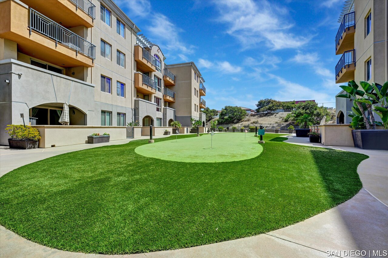 https://sdmls-assets.cdn-connectmls.com/pics/39E8244E56DD139FE0636E11000A153B/HD_1752536454326_28_3877_Pell_place_Unit_118_28.JPEG