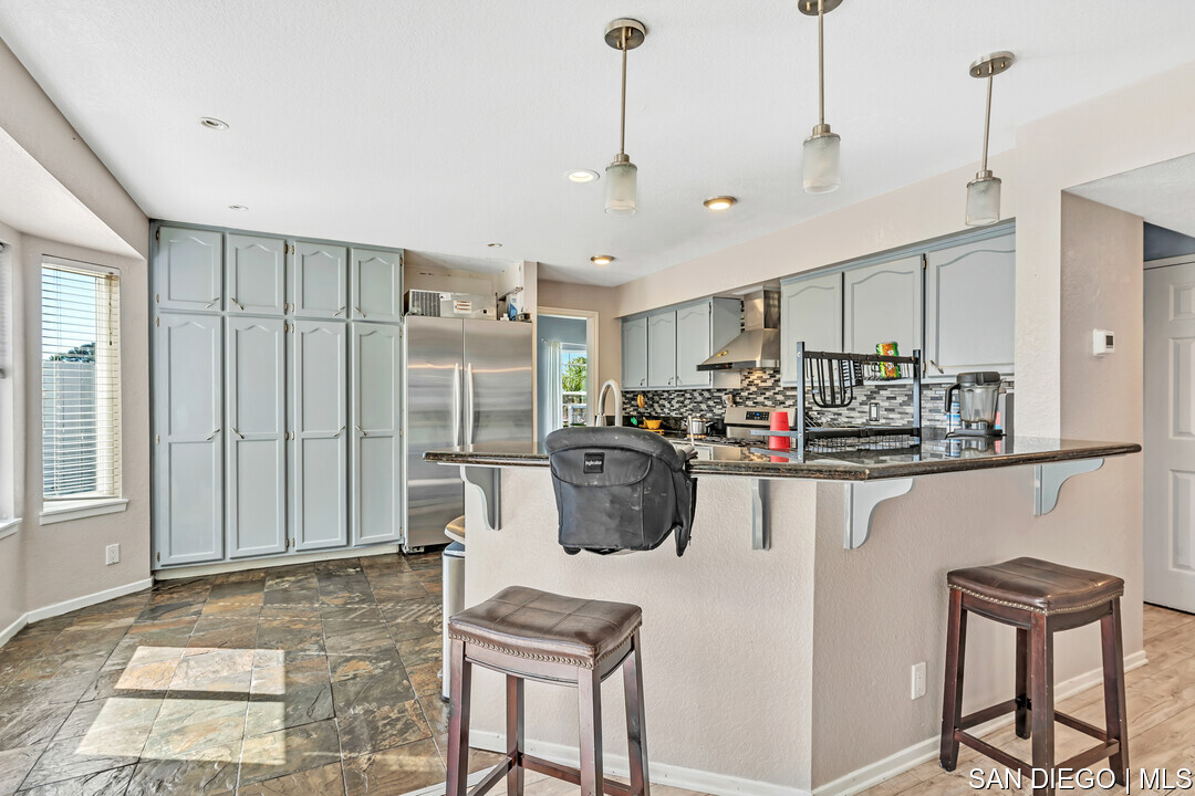 https://sdmls-assets.cdn-connectmls.com/pics/3B33DD2251C576ADE0633111000AB785/HD_1753941263259_13_Phillips_13_mls.JPEG