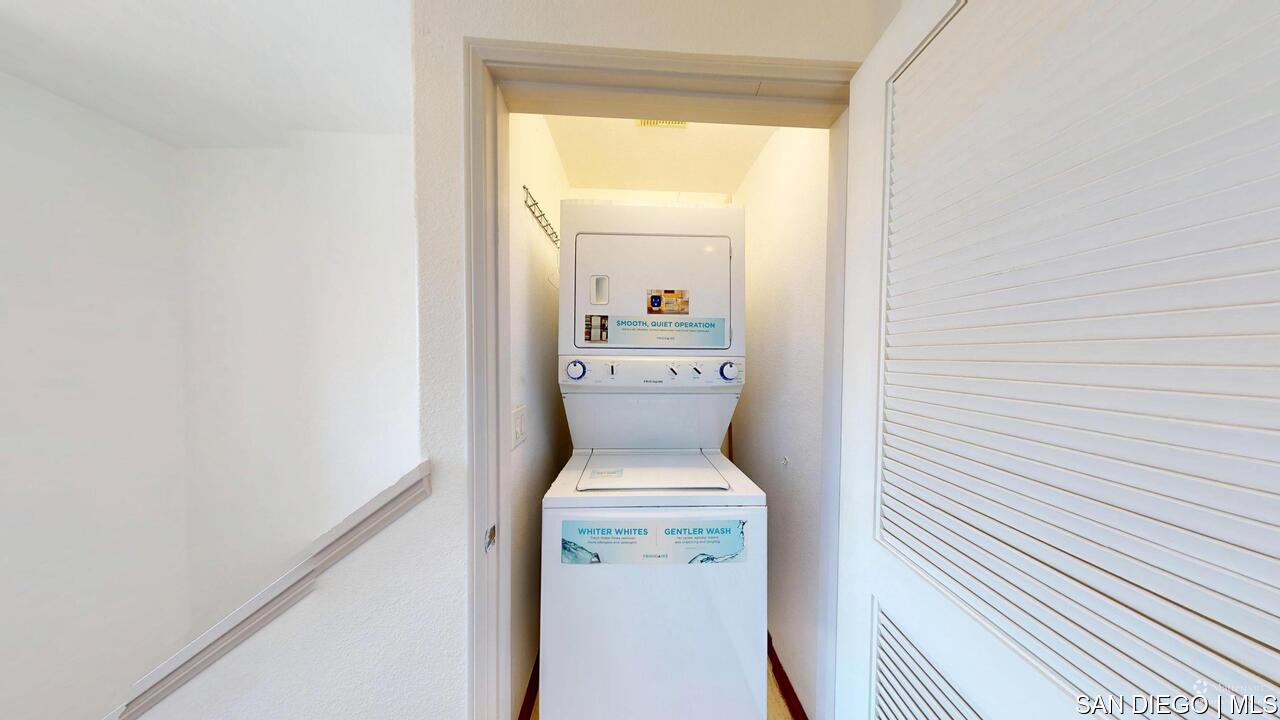 https://sdmls-assets.cdn-connectmls.com/pics/3C1F02DA71EAF82EE0639F13000AECE5/HD_1755009554733_1876_E_12th_St_National_City_CA_91950_07312025_175553_defurnished.JPEG