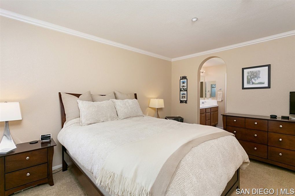 https://sdmls-assets.cdn-connectmls.com/pics/D24503C7E6D4BEC9E0535E10000A0D3F/HD_1638586995176_751_Almond_master_bedroom.JPEG